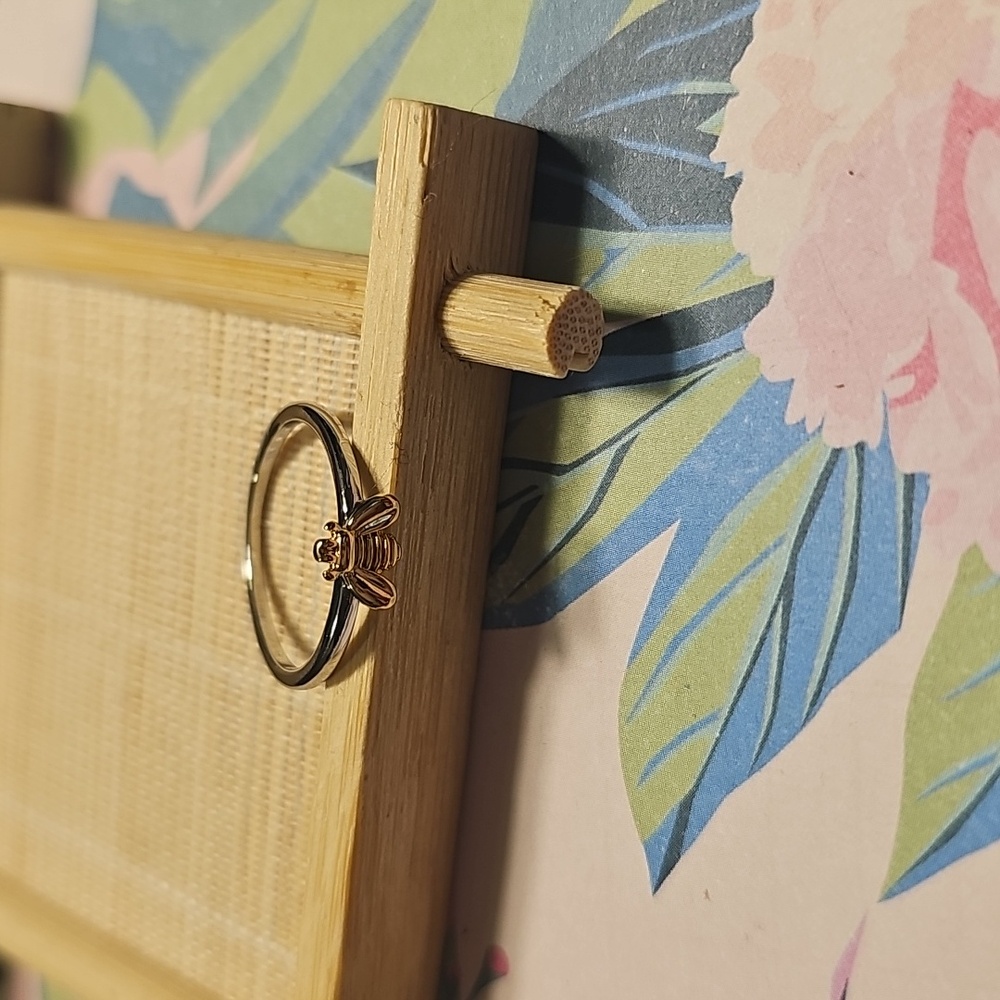 Dainty Bee Ring - Picture 2 of 3